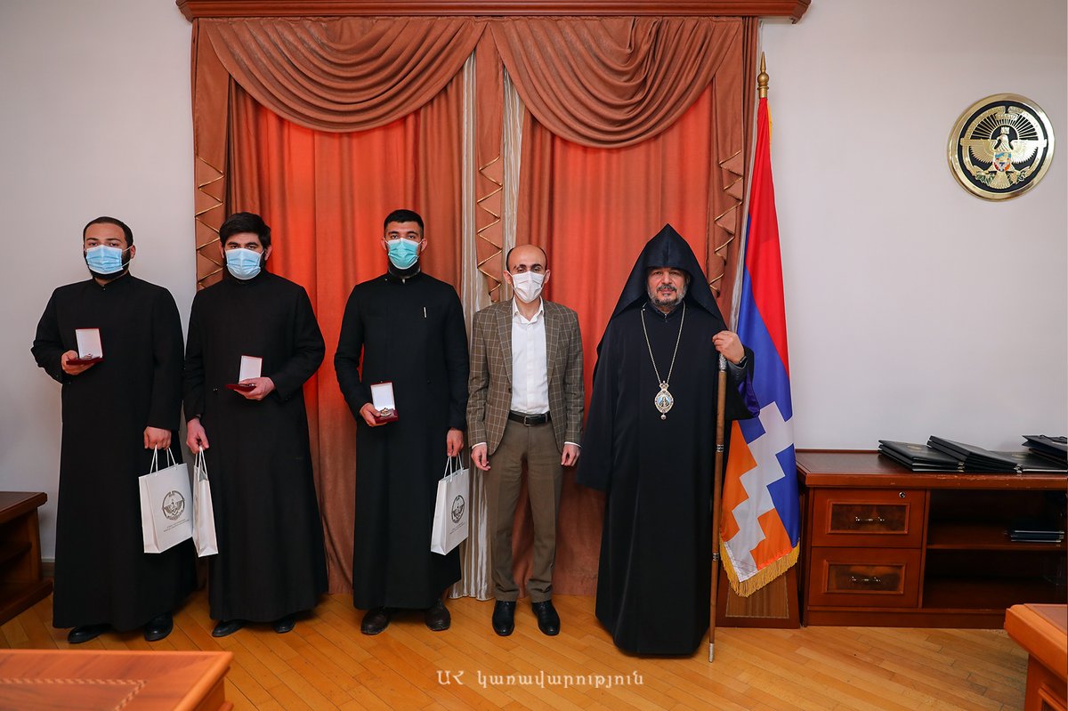 Artak_Beglaryan's tweet photo. Today I met & awarded a group of priests of #Armenian Apostolic Church who were serving at #Dadivanq monastery for more than 8 months under #Azerbaijani isolation & #Russian peacekeepers' protection.
A new group replaced them for further service. https://t.co/ycBFaWq6nZ