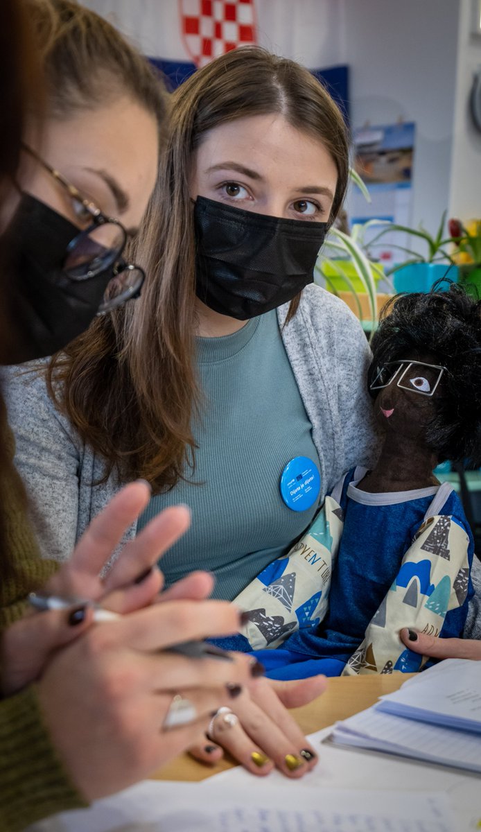 UNICEF_ECA's tweet photo. On this #EducationDay, 👏👏👏 to educators who continuously learn how to include marginalized children.

Read how @UNICEFHrvatska supports kindergarten educators in teaching children about social justice &amp; tolerance from an early age: https://t.co/mQ807zEmcX

#EUChildGuarantee https://t.co/FioMpFjQSg