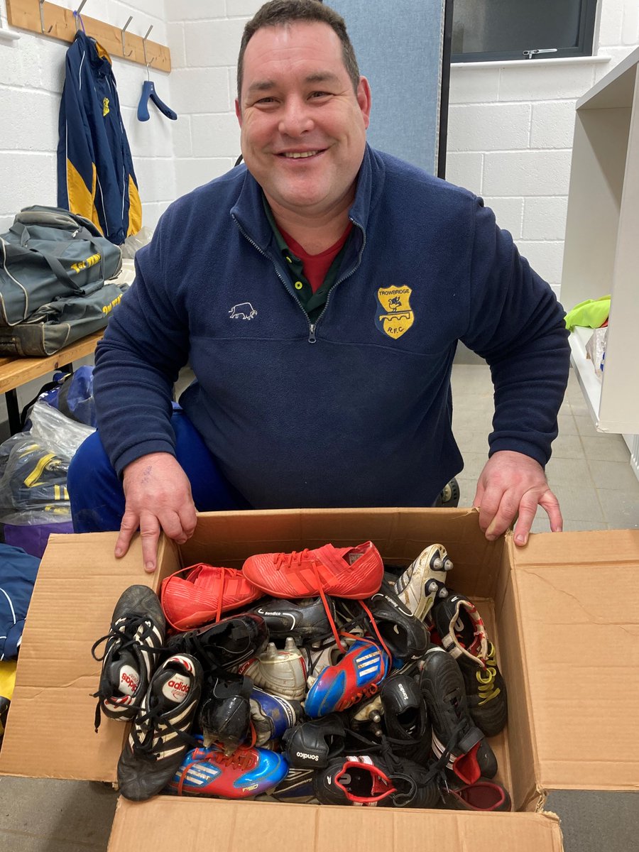 Richard Westaway, SW Regional Director, writes: Collection from Trowbridge RFC, a fantastic donation of 30+ pairs of great quality boots…very small sizes too !
Huge thanks to Roy Hewett, as pictured, for arranging this very kind donation. And thank you to everyone at Trowbridge.