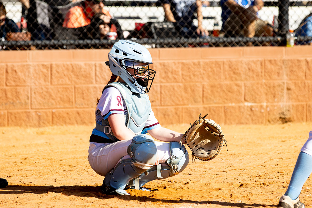 softball_youth's tweet photo. Keep swinging! Our catcher loves the breeze.
#SYElite #SoftballFest https://t.co/72ajSp4SHk