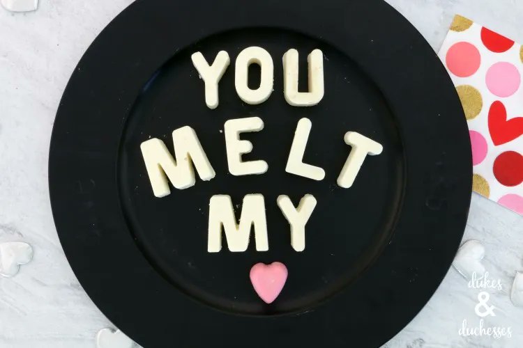 Surprise the family with a chocolate message on their dinner plates on Valentine's Day! buff.ly/2tmBUVm