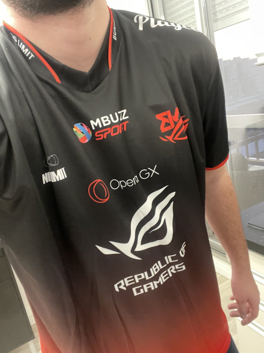 thanks to <a href="/Darkoum_BS/">Darkoum</a> and <a href="/ASUS_BK_ROG/">BK ROG Esports</a> this jersey has a story ☺️