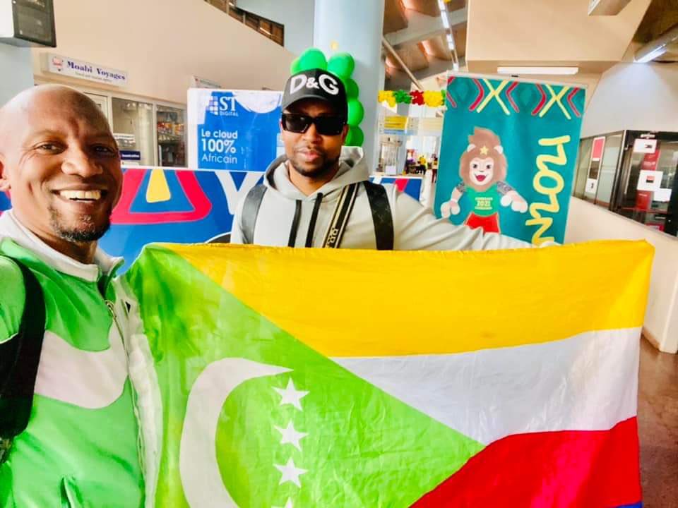 LesFlows_'s tweet photo. ⚽️ | Rohff est a Olembé pour assister aux huitièmes de finales de la #CAN2021 opposant les Comores a l’équipe organisatrice, le Cameroun.

#TeamComoros https://t.co/FYF5oHNTTi