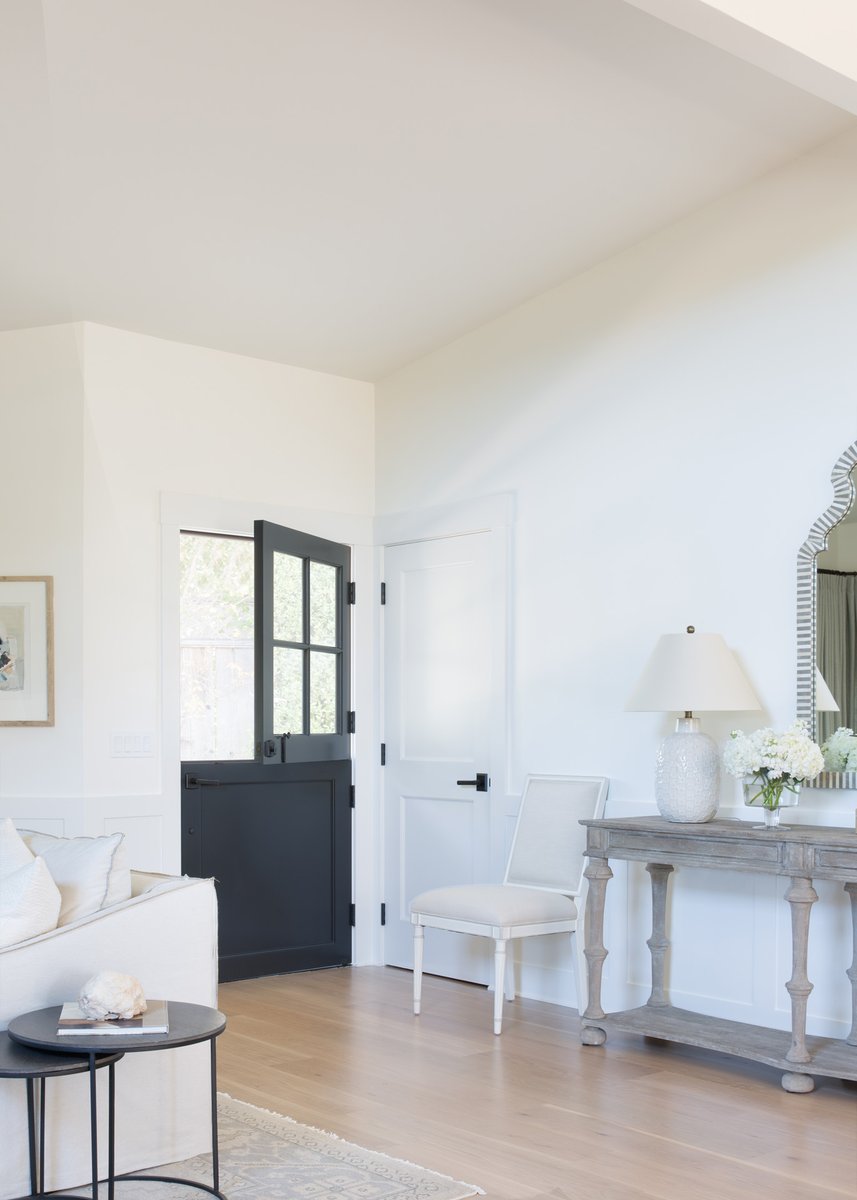 fletch_rhodes's tweet image. Our top white paint picks on the #FRblog ! See how we use them, where we use them, why we love them. Do you have any go-to&apos;s? fletcherrhodes.com/blog/our-top-w… 

#FletcherRhodes #FRstyle #InteriorDesign #SonomaInteriorDesigner #WineCountryStyle #WhitePaint #WallPaint #FRsourcebook