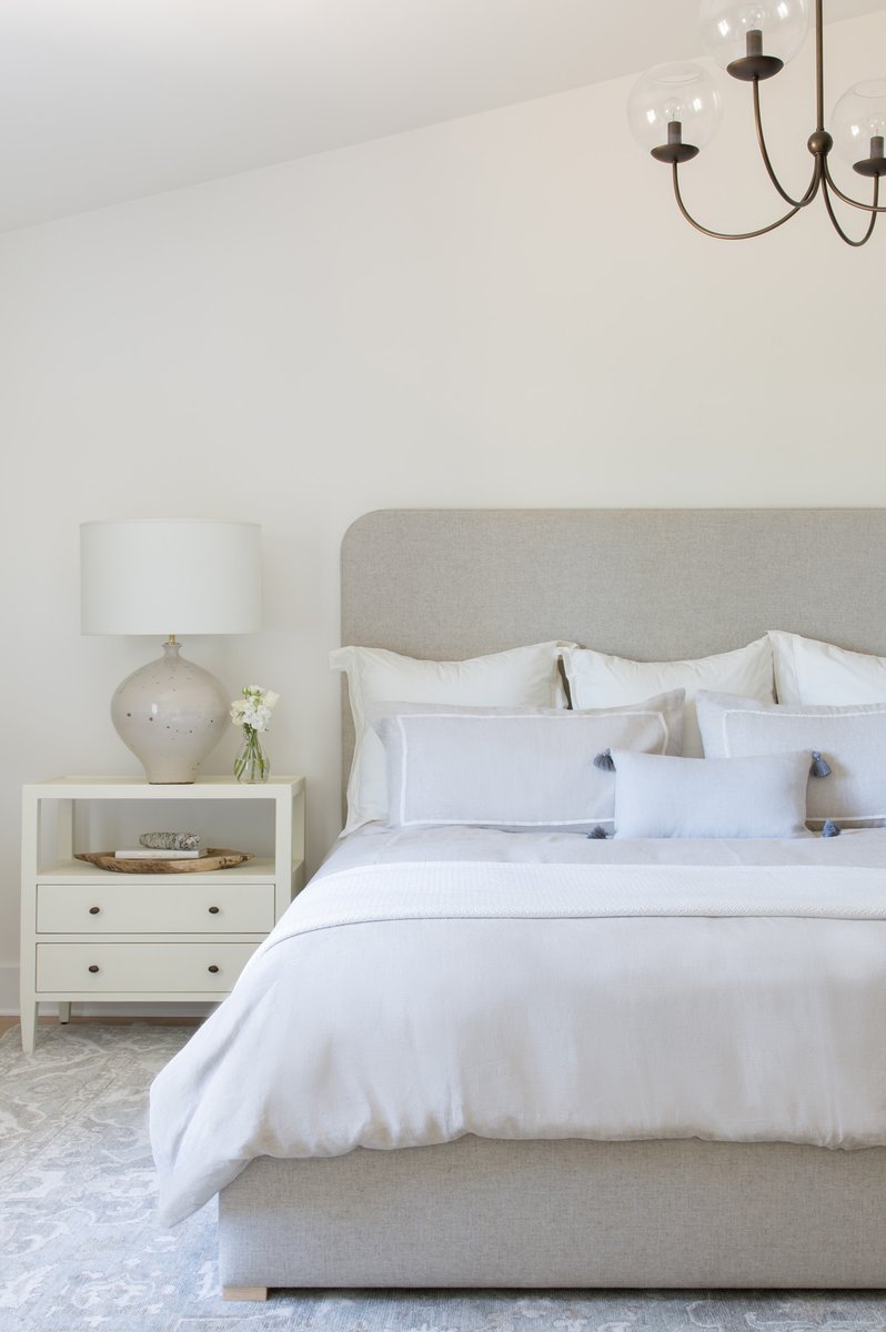 fletch_rhodes's tweet image. Our top white paint picks on the #FRblog ! See how we use them, where we use them, why we love them. Do you have any go-to&apos;s? fletcherrhodes.com/blog/our-top-w… 

#FletcherRhodes #FRstyle #InteriorDesign #SonomaInteriorDesigner #WineCountryStyle #WhitePaint #WallPaint #FRsourcebook