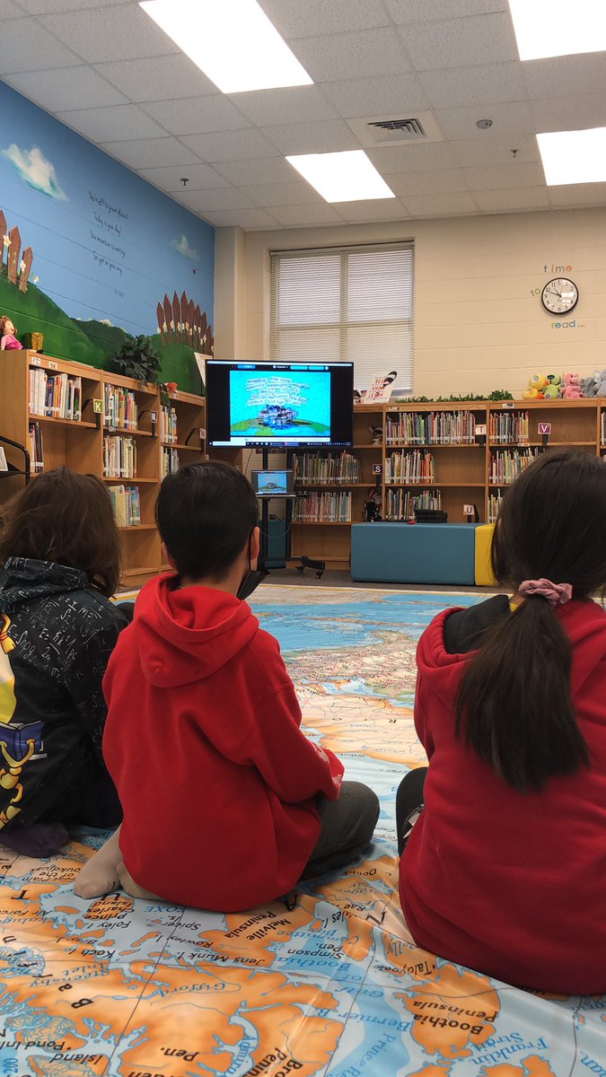 Fields4_MsMora's tweet photo. Our 5th graders are learning about the US Constitution using the North America Giant Map! Thank you for the fun and engaging lesson @Fields_Library and @ApoliRosio! @NISDFields @NISDElemSS #SocialStudiesMatters https://t.co/ZRoT6H5T0q