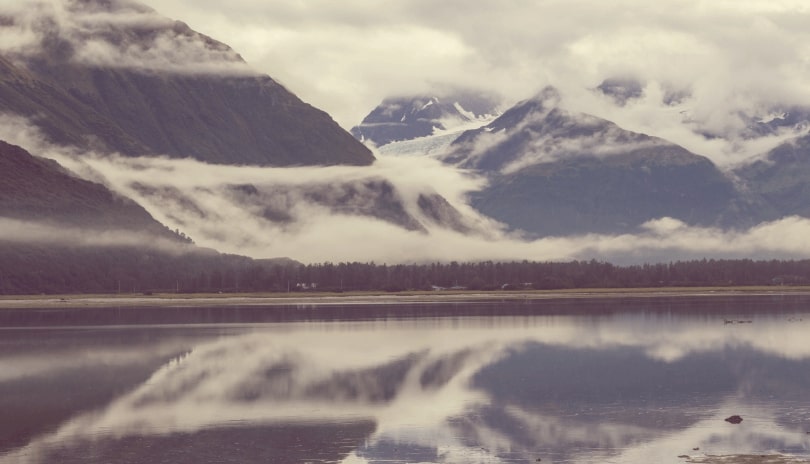 SecretFlying's tweet photo. Non-stop from #Seattle to #Fairbanks, Alaska (&amp; vice versa) for only $199 roundtrip with @Delta #Travel (Apr-Oct dates)

https://t.co/mfQa3ZB4o0 https://t.co/QqFCYWyZwT