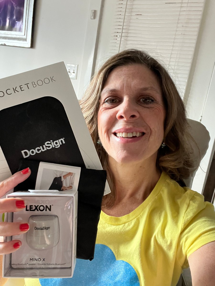 TerriSinclair's tweet photo. thanks @laurendunne_c for hosting your #ohanacoffee events and #DFSCrew for sending SWAG (my birthday week)! It's awesome to belong in the #DocuSignCommunity! https://t.co/bhCNT5ADXq