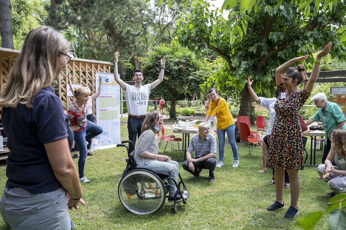 Stadtgestalter:innen aufgepasst: In Kürze erscheint der Leitfaden Ko-Produktion. #Nachhaltige #Stadtentwicklung mit #UrbanDesignThinking! Das Wissen aus 5 Jahren Ko-Kreation in #Mannheim. Mehr Infos findet ihr hier: bit.ly/3AsoxEC <a href="/SynVerZ/">SynVer*Z</a> <a href="/soef_BMBF/">Nachhaltigkeitsforschung gestalten</a>