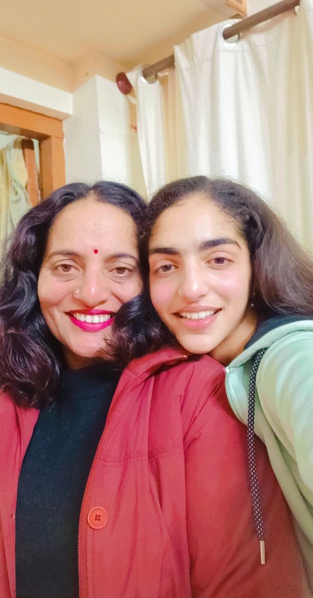 D19559806's tweet photo. With my daughter... always thankful to God for having beautiful daughter in our life.❤️❤️ https://t.co/TL3dzCFPqW