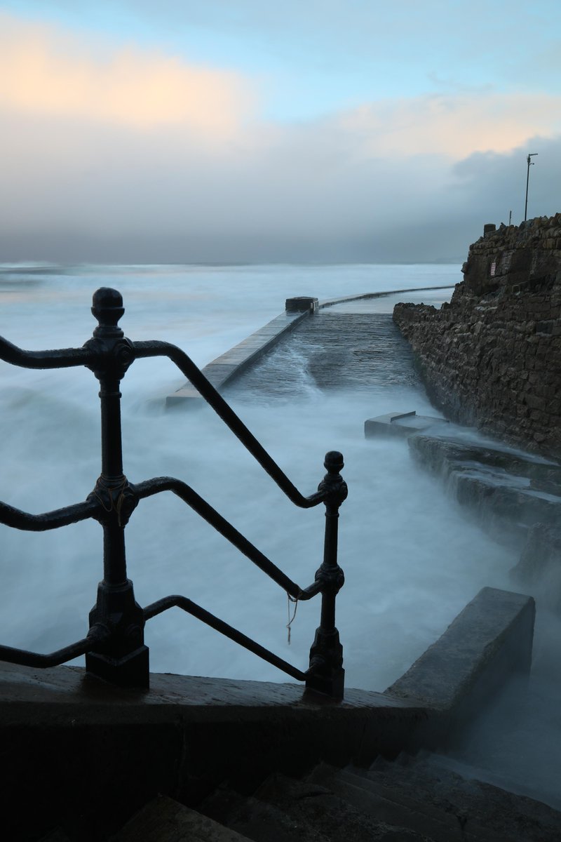LEEFilters's tweet image. Lisa Forbes 
Winter Solstice 2021
📍 #Scarborough #England 
⬛ @LEEFilters Little Stopper #6stop
📷 @CanonUKandIE EOS 5D Mark IV
⭕ Canon EF 24‑105mm f/4L IS USM @ 32mm 
⚙️ F14, ISO 400, 5.5s
🖥 Adobe Lightroom 
🔗 bit.ly/3zqLO9s