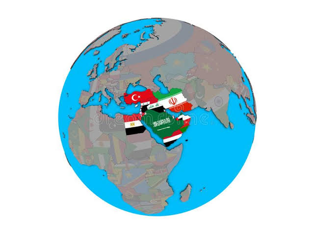 AZ BİLİNENLER: Eğer Türkiye, #İran, #Mısır arasındaki #Ortadoğu ülkeleri, #AB gibi barış yapsa, birlik olsa, yarım milyara yakın nüfus, dünya enerji kaynakları, dört ana deniz ticaret yolu, madenler, tarım, turizm, sanayiyle, Merkez Devletler adıyla 10 yılda AB ekonomisini geçer.