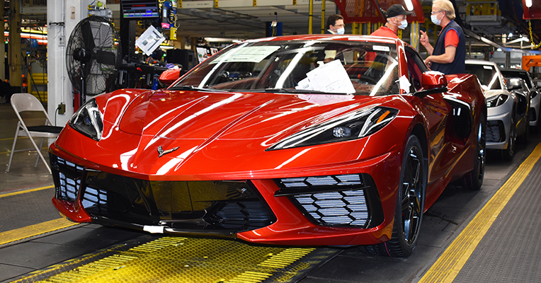 MFG_GM's tweet photo. This year is the 70th model anniversary of the @chevrolet #Corvette! Our amazing #mfg workforce in #GMBowlingGreen has displayed dedication and resilience through recent natural disasters to reach this historic milestone. Congratulations! https://t.co/v5L6OPEJUp