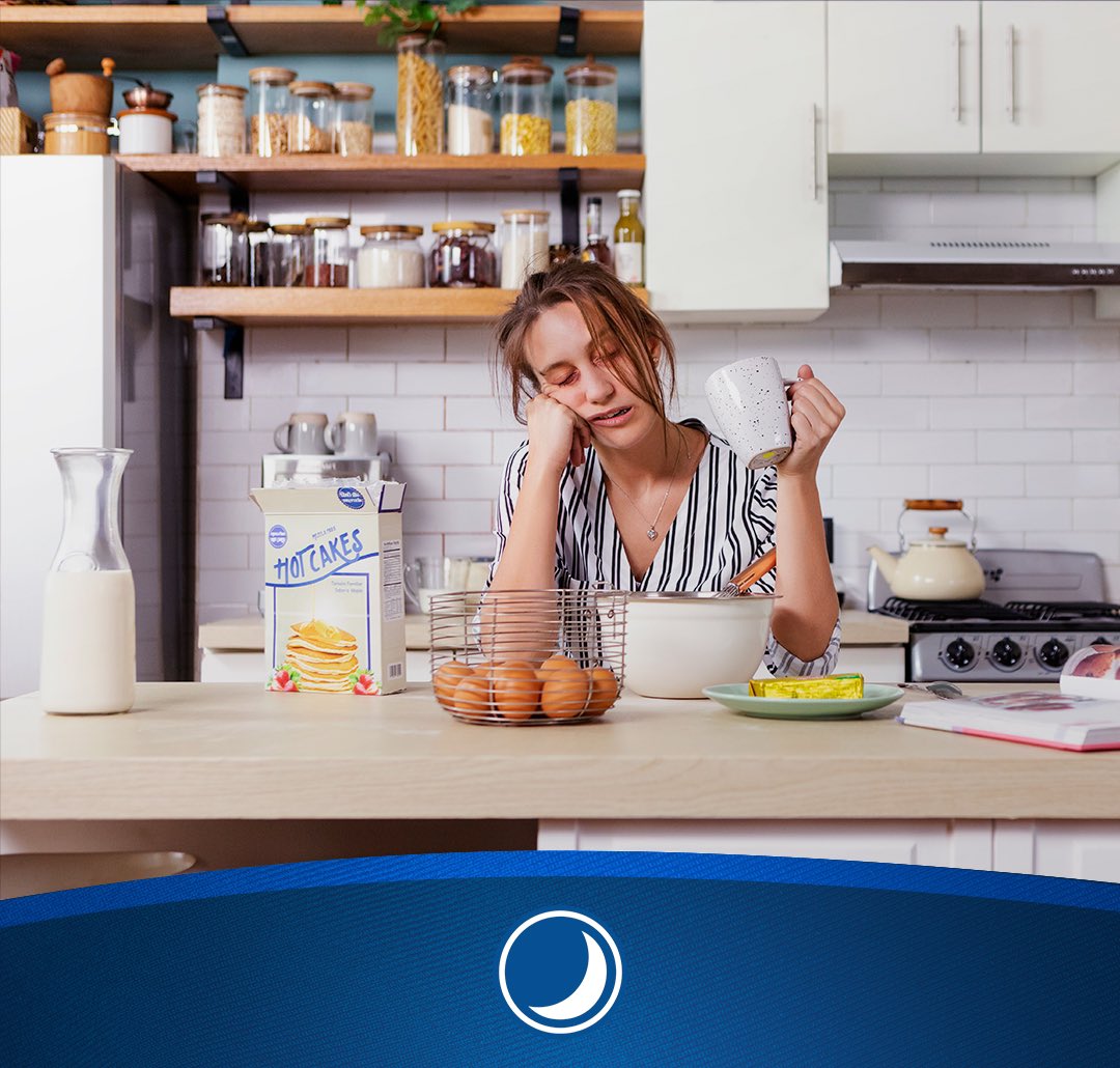 ¿Y esa carita? 👀  Ya te vi y no es de a gratis, te invito a descansar en tu #Restonic ideal. Cuando duermes mal se nota. 
#ElColchónDeTusSueños #Descanso #FelizLunes #Cansado #Comodidad