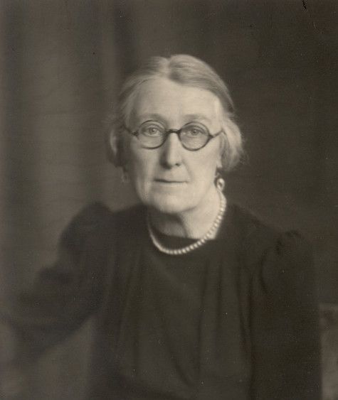 royalsociety's tweet photo. Born #OnThisDay in 1885 was Marjory Stephenson FRS, the famed biochemist and one of the first two women to be elected to the Royal Society. Stephenson also founded the @MicrobioSoc and served as its second president, after Sir Alexander Fleming. #HistoryOfScience #WomenInSTEM https://t.co/2OZYFsYPvp
