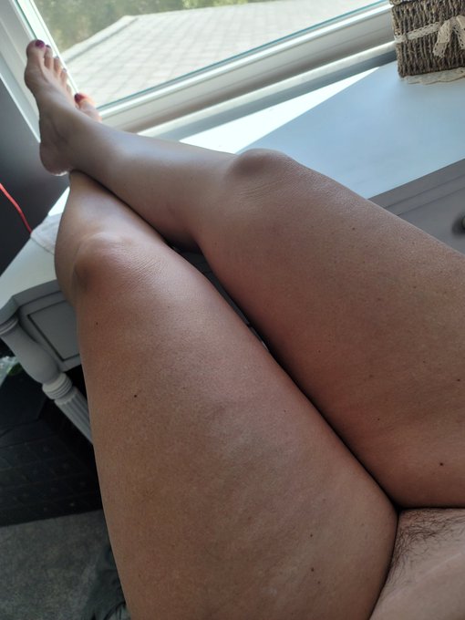 Oh legs for miles.. happy Monday.@Strangebirdstu1 https://t.co/k9estJuRN6<a class="tags" target="_blank" title="On Twitter" href="/?out=eyJ0eXAiOiJKV1QiLCJhbGciOiJIUzUxMiJ9.eyJpYXQiOjE3MjQzMjU0MDUsImlzcyI6InR3cG9ybnN0YXJzLmNvbSIsIm5iZiI6MTcyNDMyNTQwNSwiZXhwIjoxNzU1ODYxNDA1LCJyZWRpcmVjdF91cmwiOiJodHRwczovL3R3aXR0ZXIuY29tL1N0cmFuZ2ViaXJkc3R1MSJ9.KzLI2pCSVk8cLsKKpTZgIYK2sDmo7coqggqY0qYa9ttylePUBE0MklOl_M0E3Kv85syVil1XtvckircTx3aNxQ">@Strangebirdstu1</a><a href="/tag/mvsales"class="tags"><span>#mvsales</span></a>