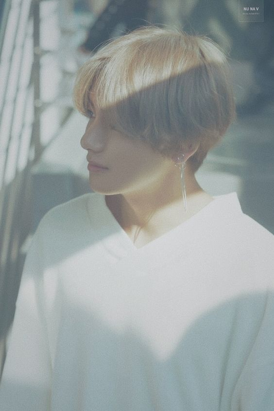 Aamyungv's tweet photo. Ulfat; a #taekookau

[a/b/o] 
[arranged marriage]
[enemies to lovers]

Taehyung watches, his expression gives nothing away, but his heart is hammering in his chest, “so, he is a boxer. An alpha-”

His mother stops him, “a pure blooded alpha.”

Taehyung grits his teeth, “right.” https://t.co/VFFsok3Qoz