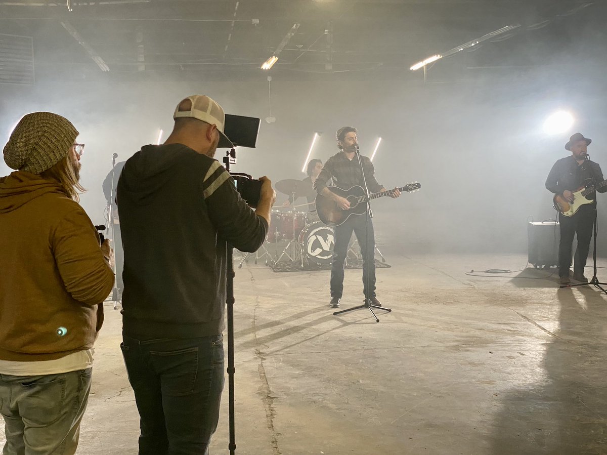 CodyWebbCountry's tweet image. Here's a picture Kristina took of Squeeks on Tour taking a picture of Justin Hammond taking a video of me and the band. A little BTS of #MoneyWellWasted video shoot day. youtu.be/JkR_46obDkE