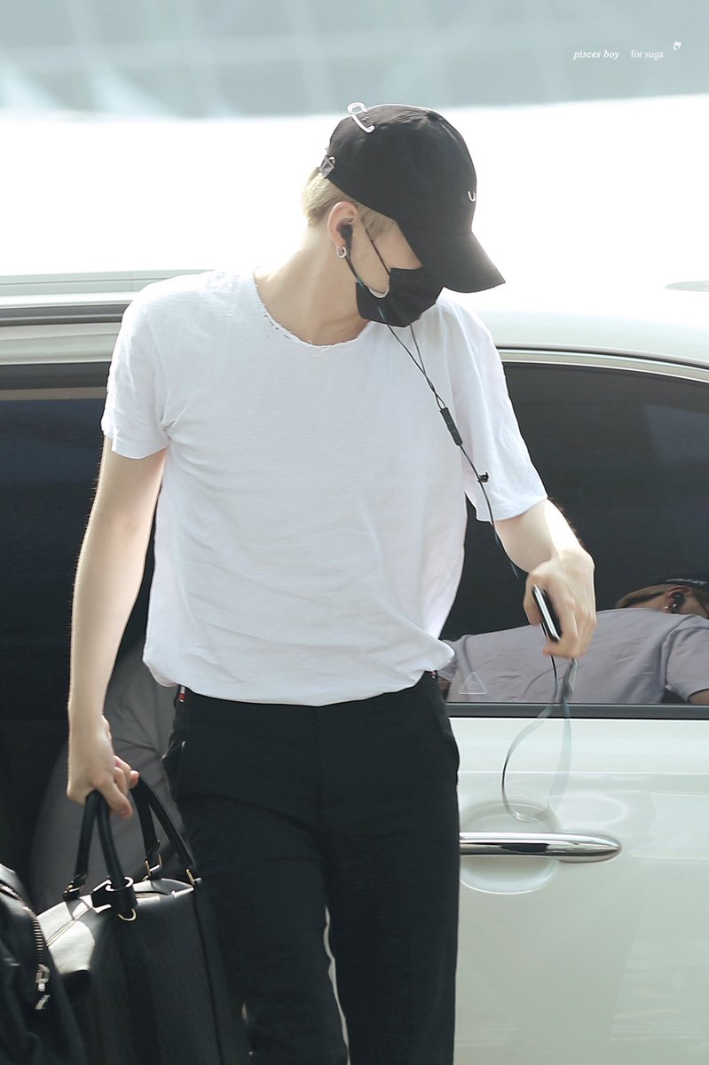 YUNKI_309_'s tweet photo. 줄이어폰 진짜 굿 ... https://t.co/dd3oXgodG8