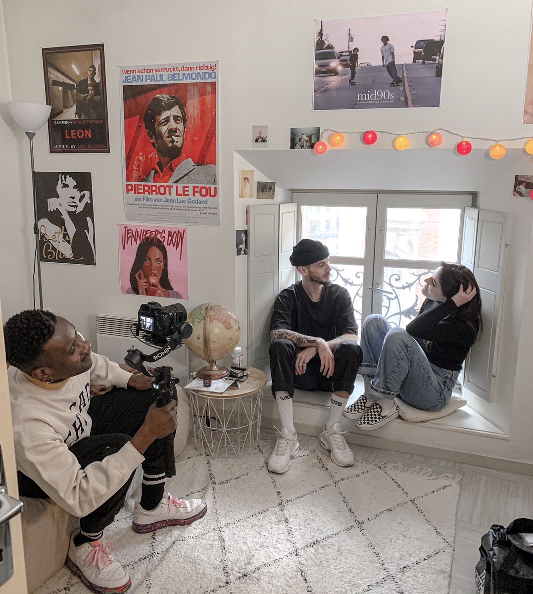 WeRBackOnEarth's tweet photo. 👋🏻 Meet Arthur @_walwin.
We’ve been friends for more than a decade, we did a mini-tour in the UK with him in 2013, we hang out all over France and England and introduced him to our finest french cuisine. https://t.co/vZiRiMk570