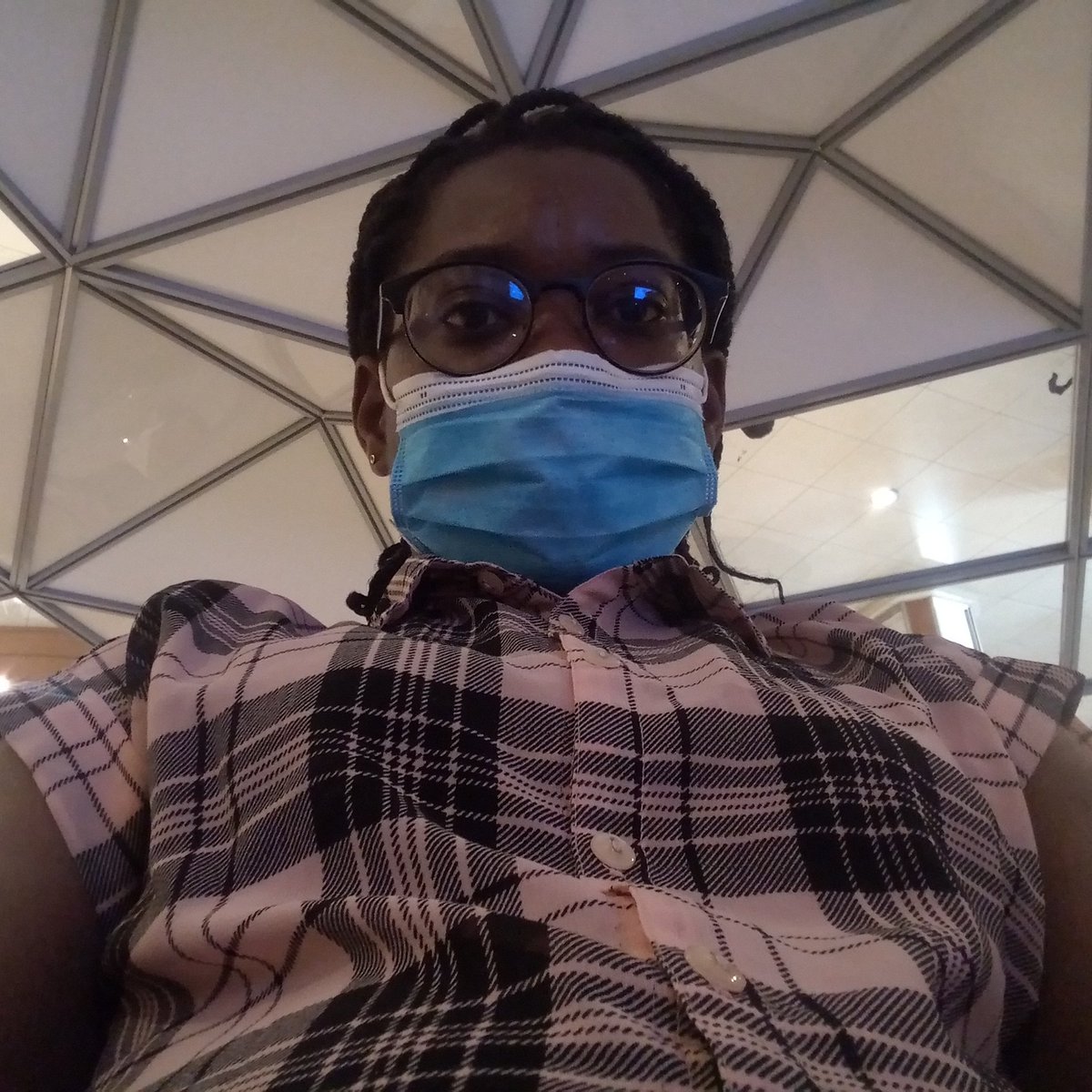 ngomarie's tweet photo. #NouvellePhotoDeProfil https://t.co/iMCJp7HcQI