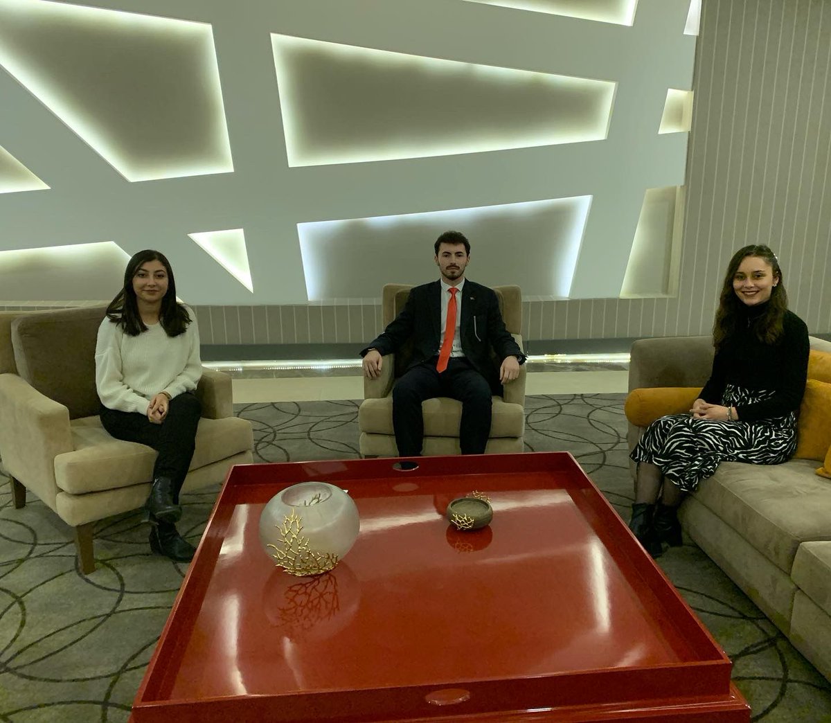 TurBalYouthNet's tweet photo. Türkiye Balkanlar Gençlik Ağı Başkanımız Sn. Enes Kryeziu, 81 ilde UGDD tarafından düzenlenen Siyaset ve Sivil Toplum seminerlerine katıldı. https://t.co/iFWTvGfoGf