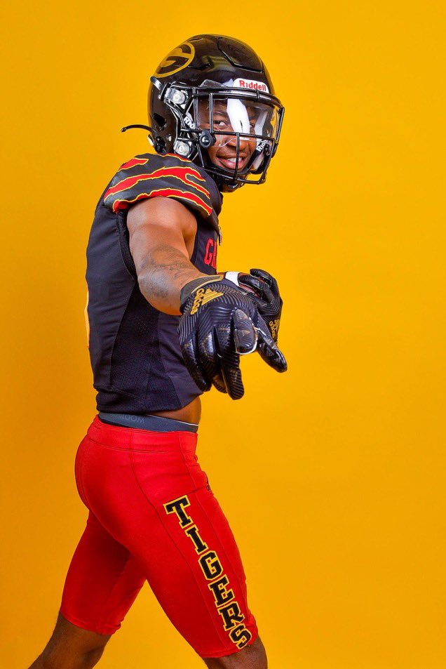 BrownDeantwon's tweet photo. I enjoyed my visit at grambling state university this past weekend🐯🐯🐯 https://t.co/BgxHs2A10D