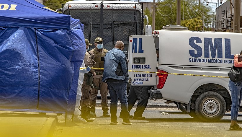 Los persiguieron y los mataron: acribillan desde un vehículo a hombre y su hija de solo 6 años en Ovalle dlvr.it/SHjv4h