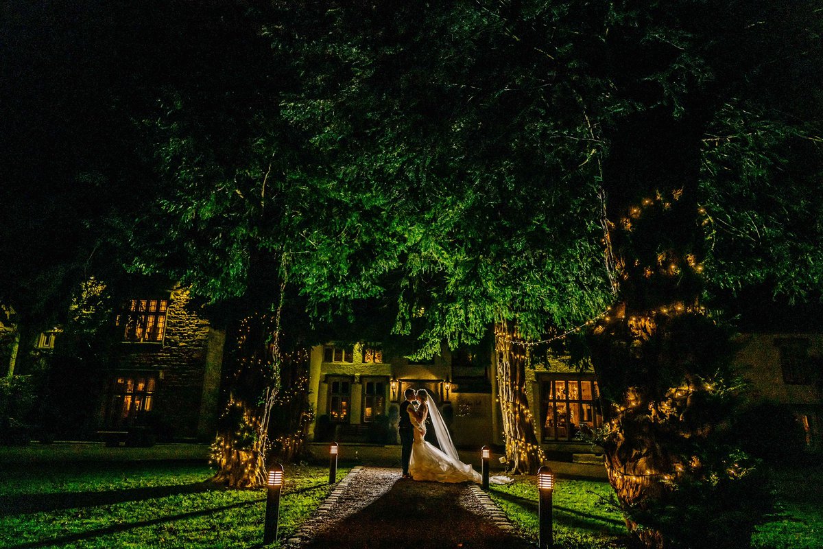 JebsonCreates's tweet image. Winter weddings @MittonHall_ where the @ProfotoUK B1’s allow me to create something different for my couples.. #profoto #creativeweddingphotography