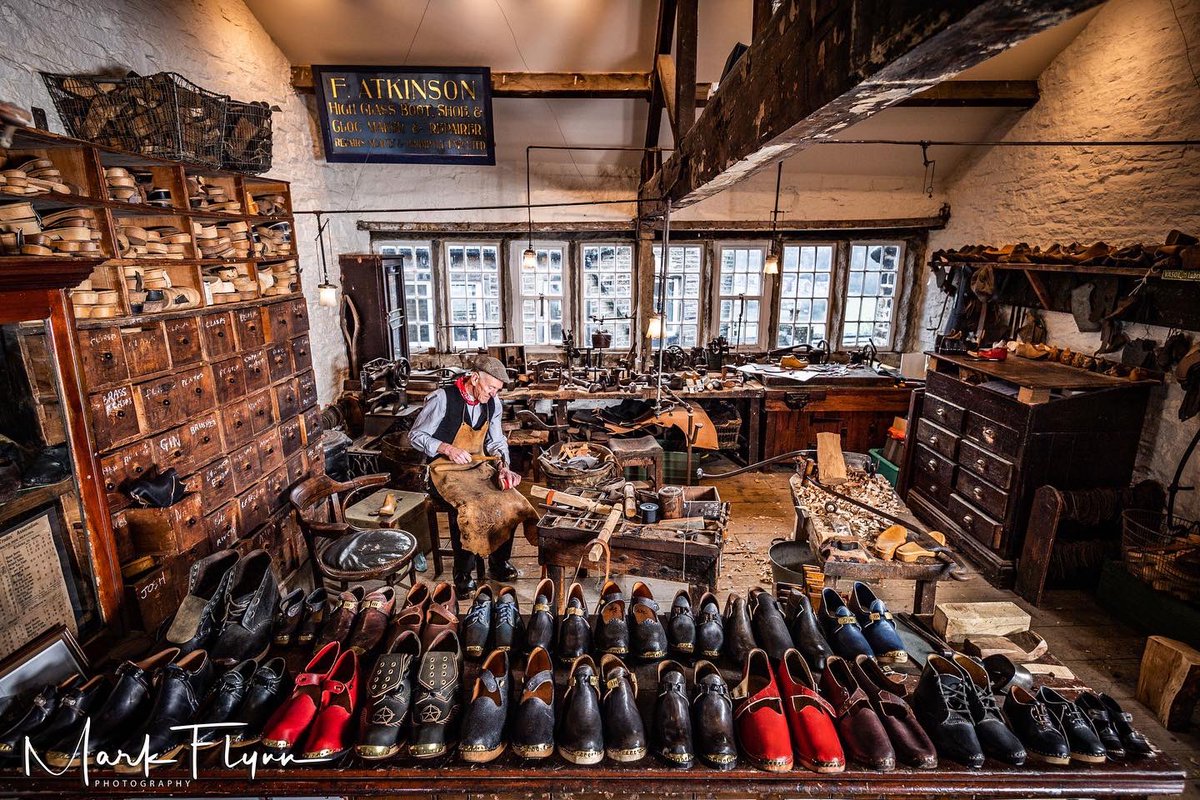 markflynnphoto's tweet photo. A few more from the #clogmaker shoot @ColneValleyMus with @Fallen_Leaf_ check out the middle image @divinegin you can see they have all the essentials! 😆#gin #museum @KirkleesMuseums #museum #clogs #golcar @ProfotoUK https://t.co/P9olzBHX6e
