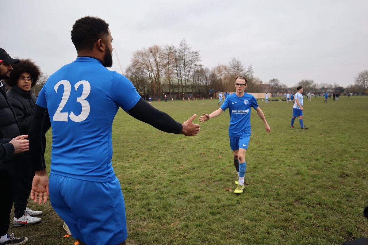 DeHertford's tweet photo. Some match action from Sundays W #HCDF💙🤍 https://t.co/miiUj5oNA9