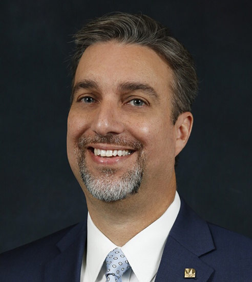 MDCAlumni's tweet photo. Join us in welcoming @Drtcruz as the new #MDCKendall President 🙌💙 Dr. Cruz currently leads the #MDCHialeah Campus and will bring his expertise and experience to continue creating opportunities and enhancing student life. Learn more about President Cruz: https://t.co/VZUnbXdfbB https://t.co/6nh9JvsvjN