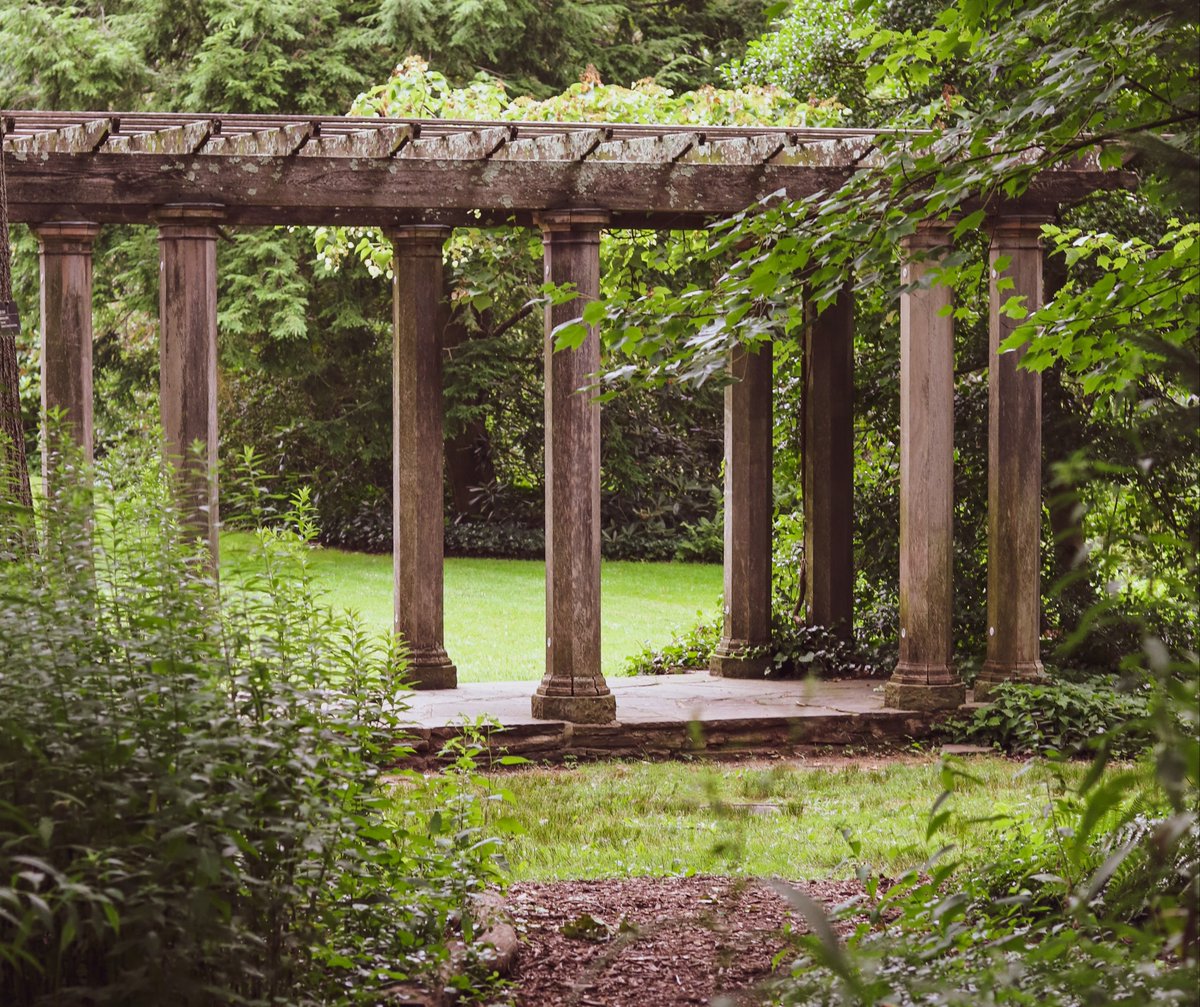 As you plan your spring &amp; summer shows, <a href="/OnTheStageTix/">On The Stage</a> gives you 5 great outdoor options to consider. blog.onthestage.com/5-great-places…