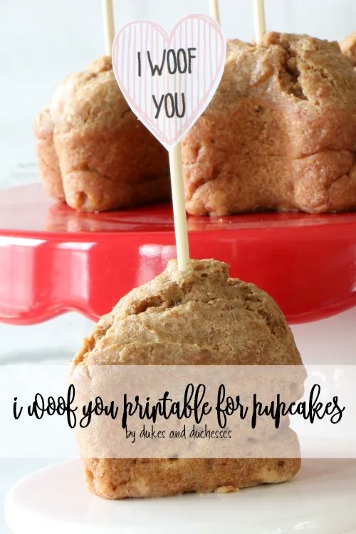 Celebrate your #dog this Valentine's Day with this "i woof you" #printable and homemade pupcakes! buff.ly/385AAbR