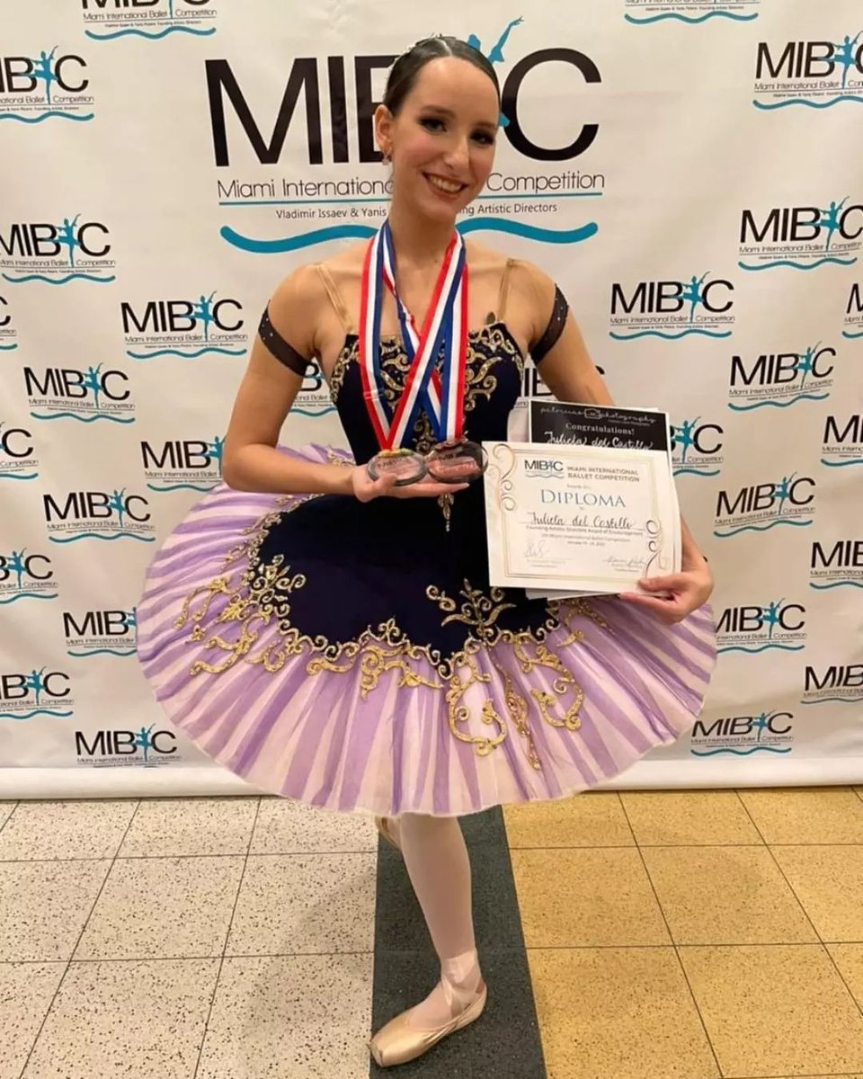 Panamá brilla en el Miami International Ballet Competition.

La bailarina Julieta del Castillo, del Ballet Nacional de Panamá, ganó 1er lugar de la 4ta categoría en el <a href="/miamiibc/">miamiibc</a> con medalla de bronce y recibió el 'Encouragement award', elegido por los directores de la competencia