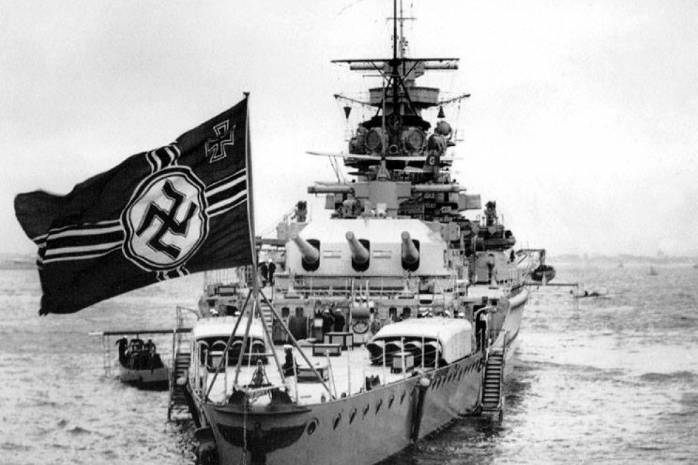1714Resistencia's tweet photo. Arriben les primeres fotografies de les tropes espanyoles destinades a la frontera rusa.
#SpainIsAFascistState #stopfascim #spain_terrorist #Guerra https://t.co/JCID7bp6ob
