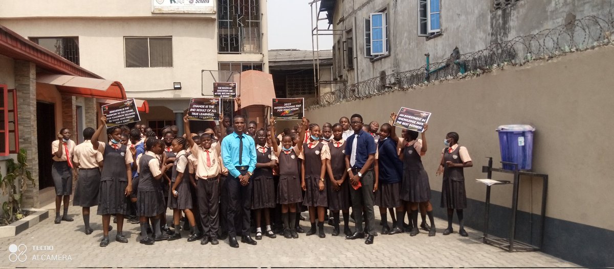 MacPage83's tweet photo. In commemoration of the 2022 INTERNATIONAL DAY OF EDUCATION, MACPAGE83 was at KAY'S COLLEGE, Surulere, Lagos to enlighten the students on the 'VALUE OF EDUCATION'.
@UNICEF
#macpage83 #heytheregetmotivated #2022internationaldayofeducation #UNICEF #uninternationaldayofeducation https://t.co/C55ahvasZL