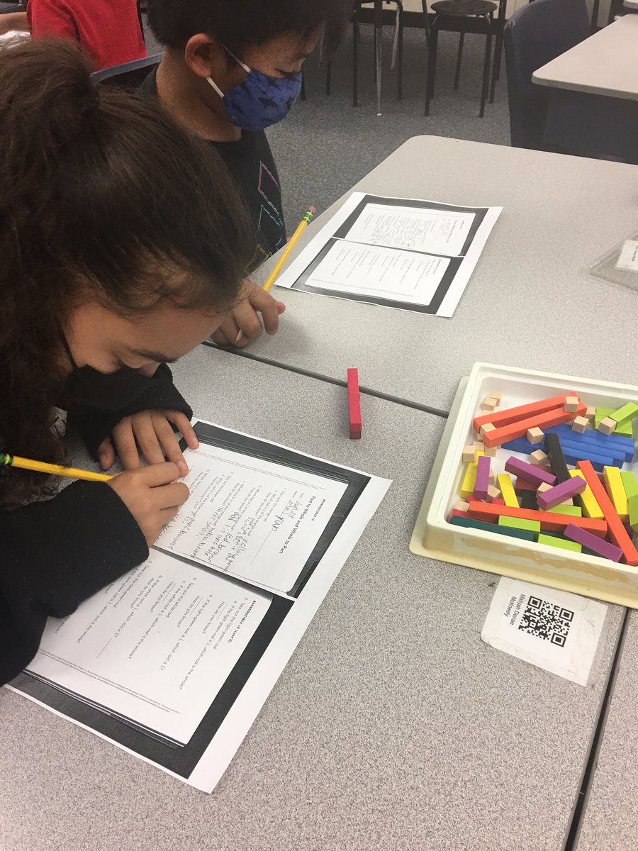 LauraBehrens5's tweet photo. Manipulative Monday…fraction discovery using Cuisenaire Rods #jmajags https://t.co/uuxEoWCbp9