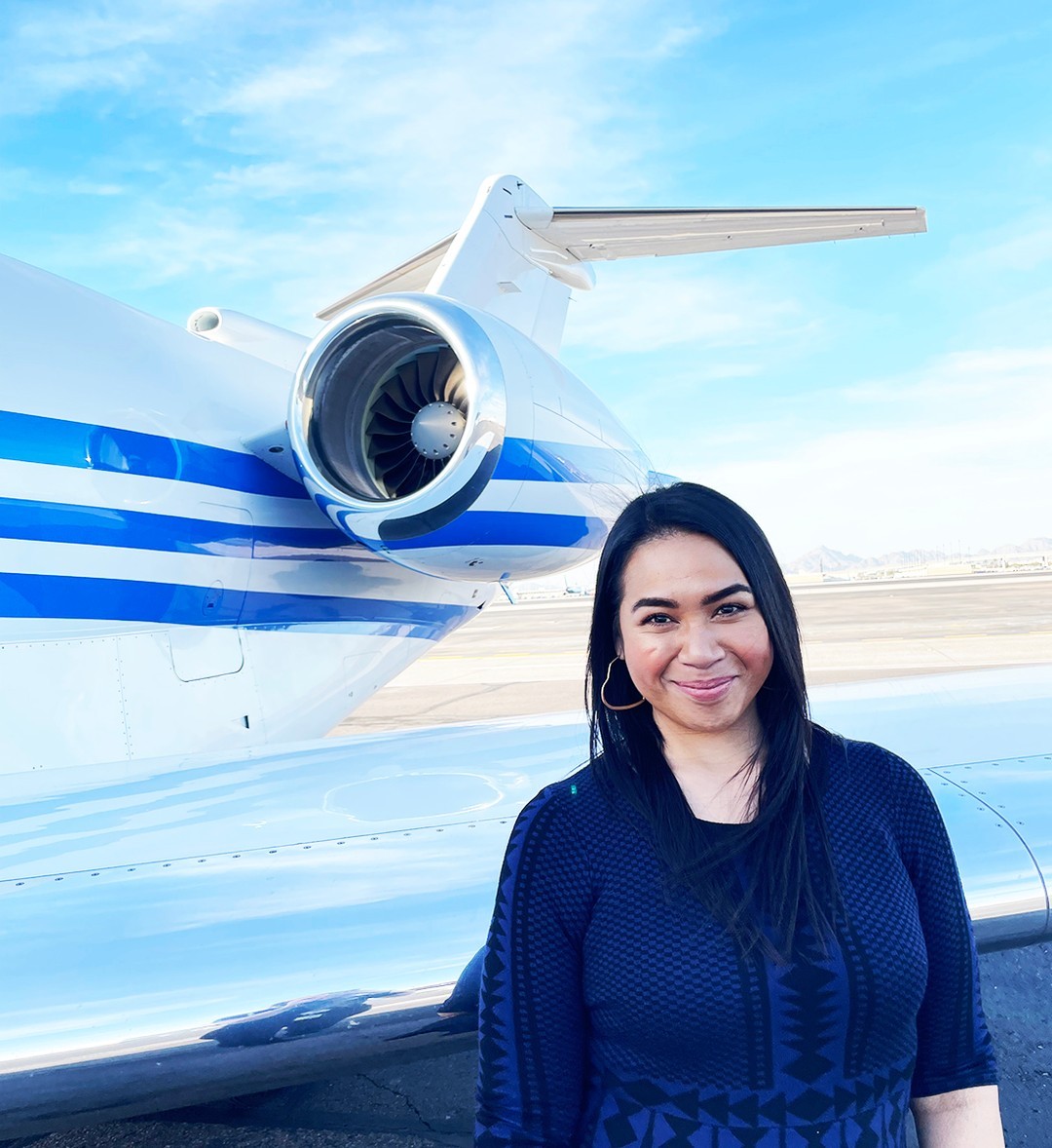 JacksonJetPHX's tweet photo. We welcome you with smiles. Look up Diana, say ‘Cheese!’ https://t.co/RweoCMvY1T