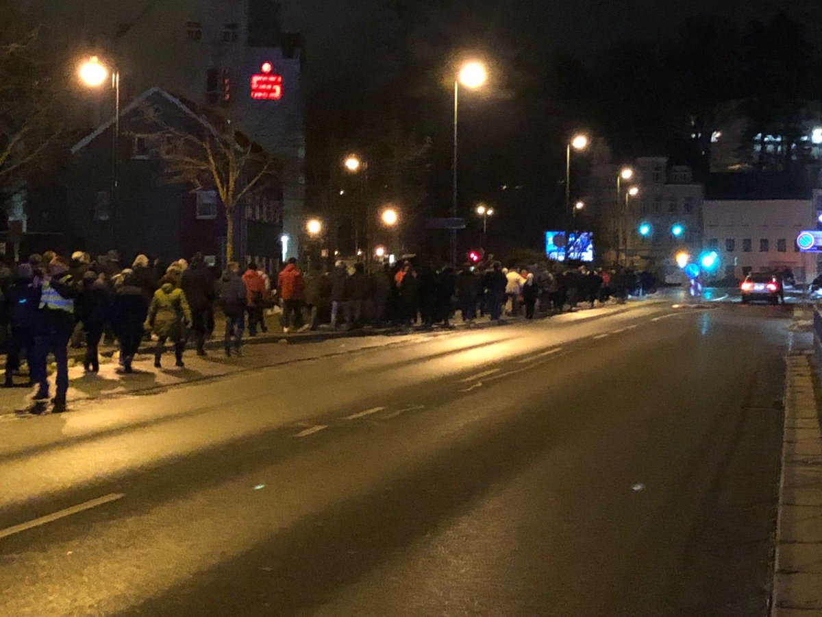 Zuwachs in #Auerbach und #Adorf. In beiden vogtländischen Städten sind deutlich mehr Bürger als letzte Woche auf der Straße. 

DER III. WEG: Folgt uns bei Telegram! t.me/derdrittewegvo…