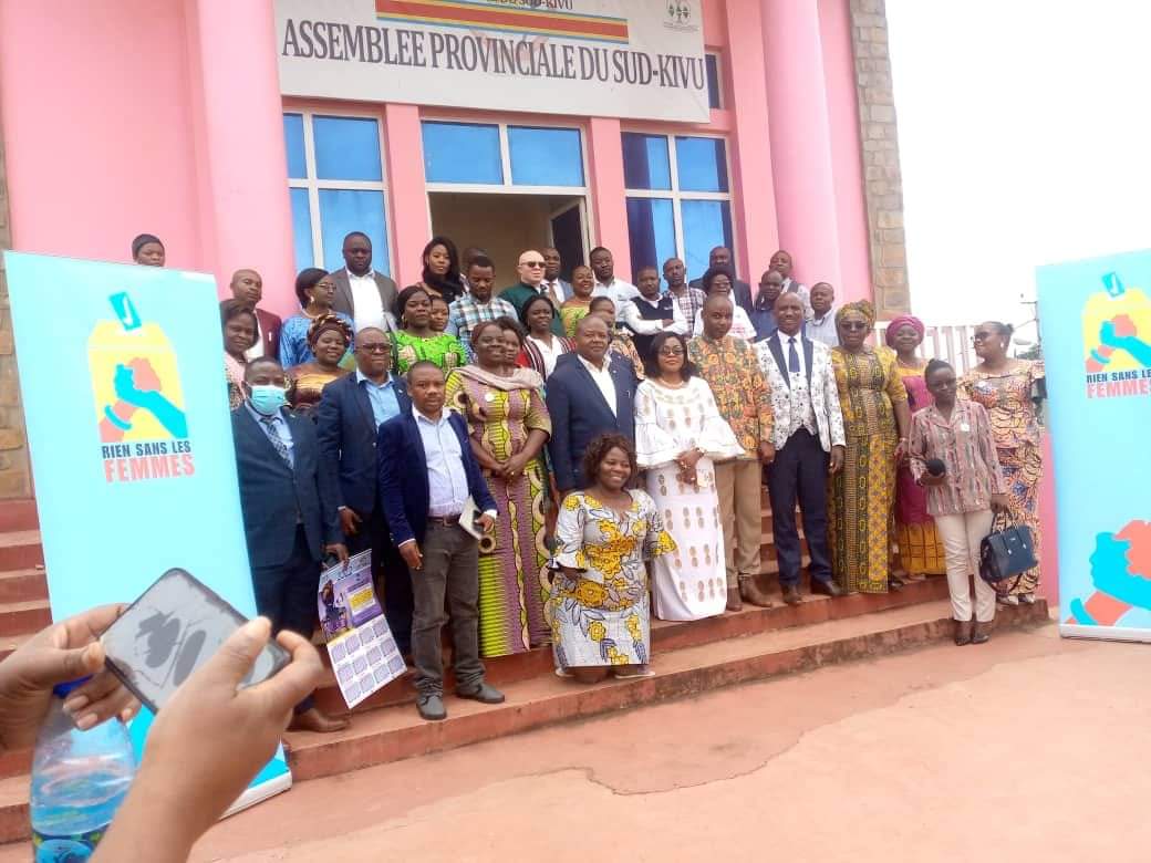#Bukavu :Ns sommes sans relâche, 2023 approche à grds pas. Remontons la pente afin de changer la donne sur la foe politique congolaise.Ns avons discuté avec les élus provinciaux  sur les normes culturelles ki empêchent l'émergence des foes aux postes décisionnels.#TUFAULUPAMOJA