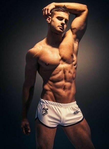 FJ5-r7dWQAAq1fY?format=jpg&name=small