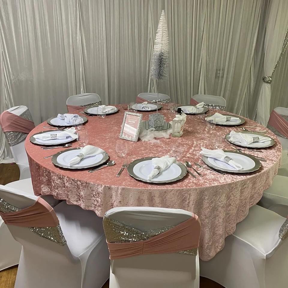 TeAireaPowell's tweet photo. “Ice Ice Baby, Winter Wonderland” Baby Shower at T&D’s Party Room ❄️🌬👧🏾💕. Call/Text (513)720-1227 to schedule a showing 📱
#WinterWonderland #BabyShower #ItsAGirl #CincyEventSpace #TDPartyRoom https://t.co/qsIiw13reT