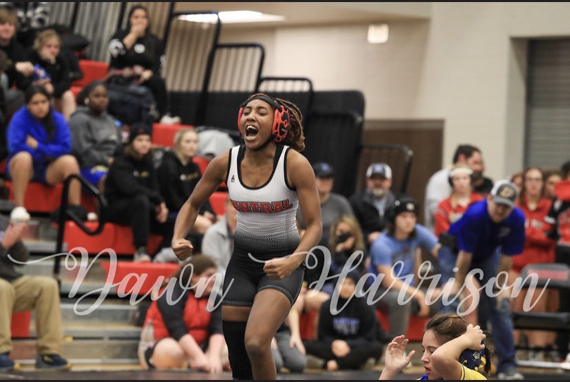 Mariah1Jones's tweet photo. The champ is here, 2022 State Champ! @SeWrestle @sacredheartuniv @LifeUWWR @WrstleLikeAGirl @CentralRedDevil https://t.co/MF6zT6bIU9
