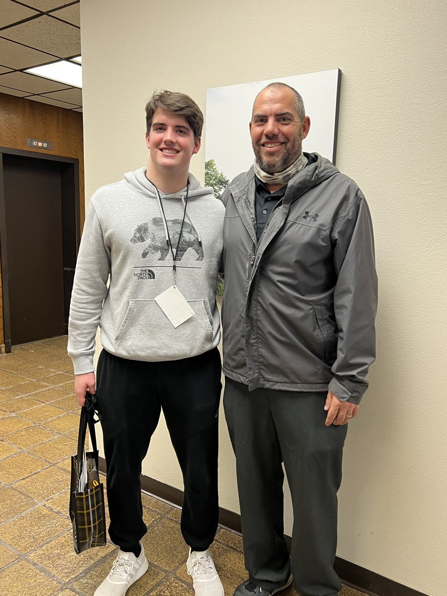 Great visit today at <a href="/TLU_Football/">TLU Football</a>, thank you <a href="/coachdracos/">Coach Tom Dracos</a> for the invite, what a wonderful experience and a great time meeting an outstanding coaching staff! 🟡⚫️ #RecruitTheBluff <a href="/declan_deyoung/">Declan DeYoung</a> @AdrianHynson