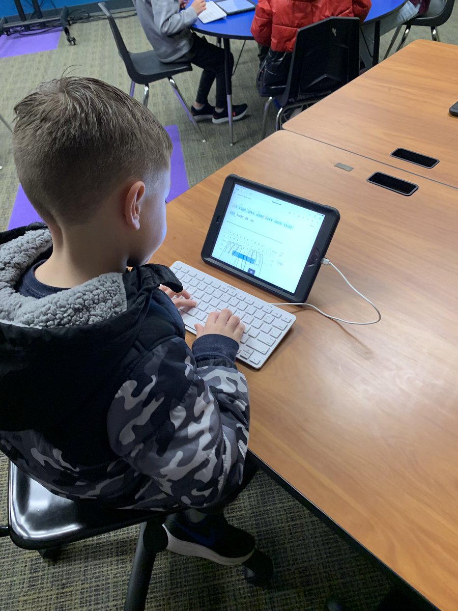 mrsbeardain's tweet photo. These second graders were excited to start developing their typing skills this morning in @MrsMeadows86’s #iLab. #SAiL #K2CanToo #WEpirates https://t.co/dlvakntYWS