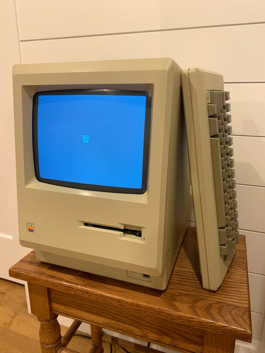 TomFrikker's tweet photo. I gave this original Mac (later upgraded to a Plus) a much needed cleaning last week, and I'm pretty happy with the result. Happy 38th, Macintosh! https://t.co/lKzgvHUCUP