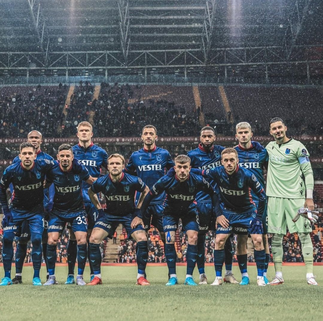 arkadaşlar geceniz bu manzara gibi güzel,Trabzonspor galibiyeti kadar eşsiz geçsin