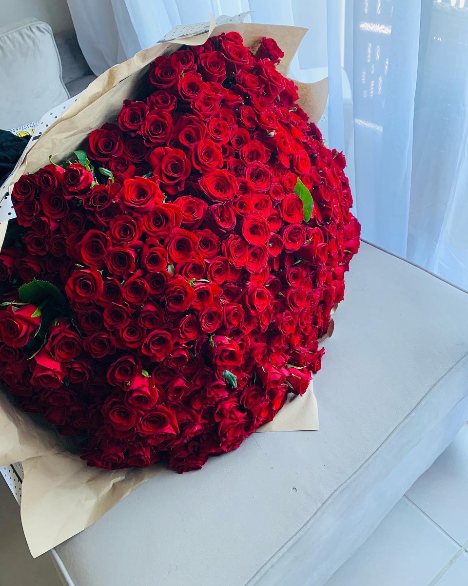 cairotheflorist's tweet photo. Fresh flowers for all occasions with free delivery around gauteng 📍WhatsApp or call 0658666941 #GirlTalkZA #GirlsTalkZA #NaakHimOut #girlpower #Sliktalk #GirlzTalkZa #500Roses https://t.co/O8cqGHKDHL