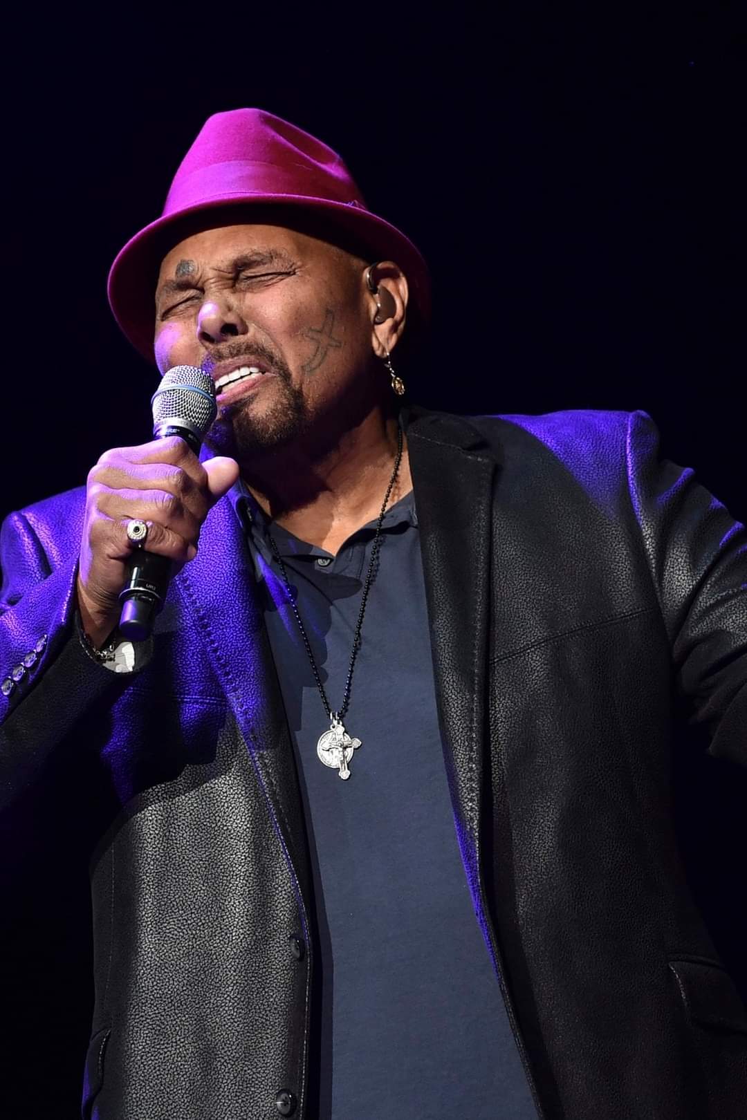 Aaron Neville...January 24, 1941
HAPPY BIRTHDAY
Singer 